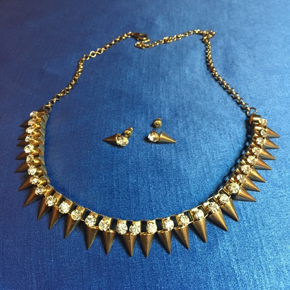 Gold and rhinestone spiked necklace choker - Picture 2 of 6